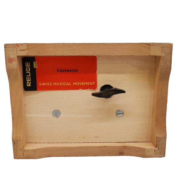 Vintage Reuge Edelweiss Swiss Wooden Music Box Little Boy with Horn - Picture 6 of 8